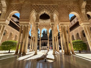 The fountain and columns of the Court of the Lions